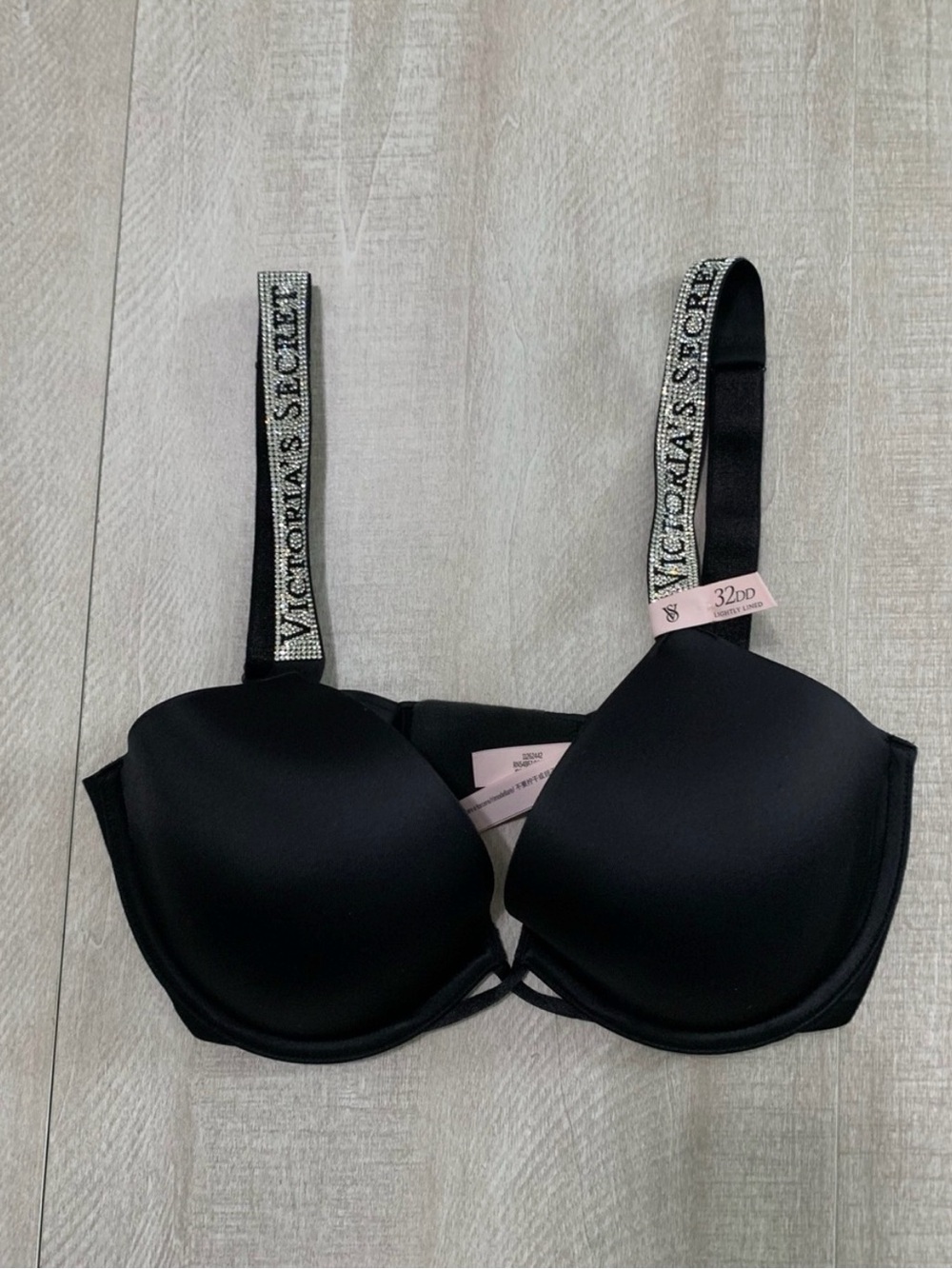 Victoria’s Secret Logo Shine Strap Lightly Lined Demi Bra Size 32DD